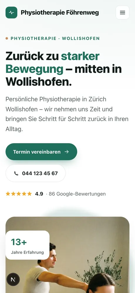 Beispiel-Website einer Physiotherapie-Praxis (Hell und aufgeräumt) – Ansicht am Handy